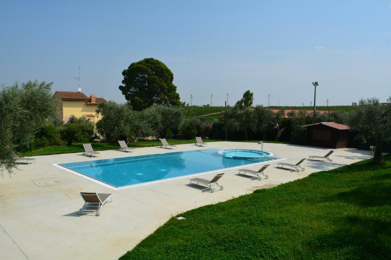 Agriturismo Tenuta Lagala Venosa Exterior foto